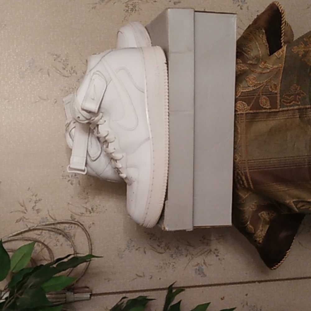 Nike Air Force 1